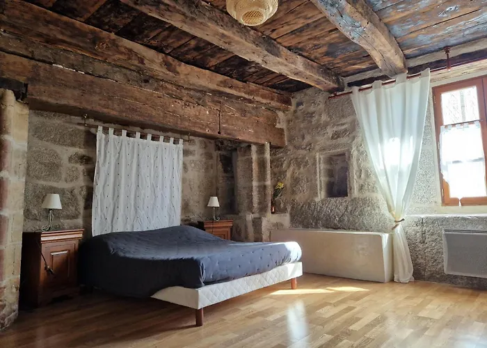 Ancien Presbytère, Familial